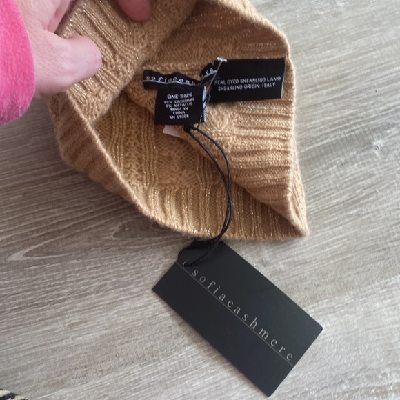 Sofia Cashmere real fur pom pom & metallic gold cashmere hat - Picture 2 of 4